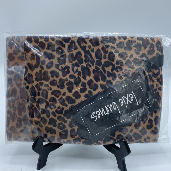 Lexie Barnes Leopard Print Zippered Pouch great for make up or knitting notions. - Picture 2 of 4